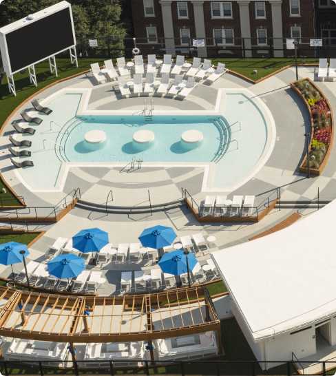 Resort-style swimming pool at Hub Columbia