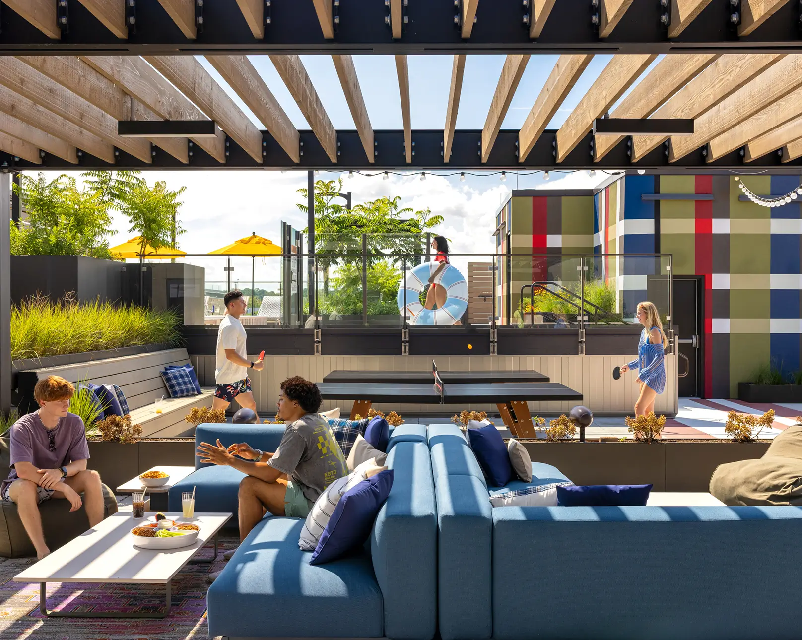 outdoor resident lounge