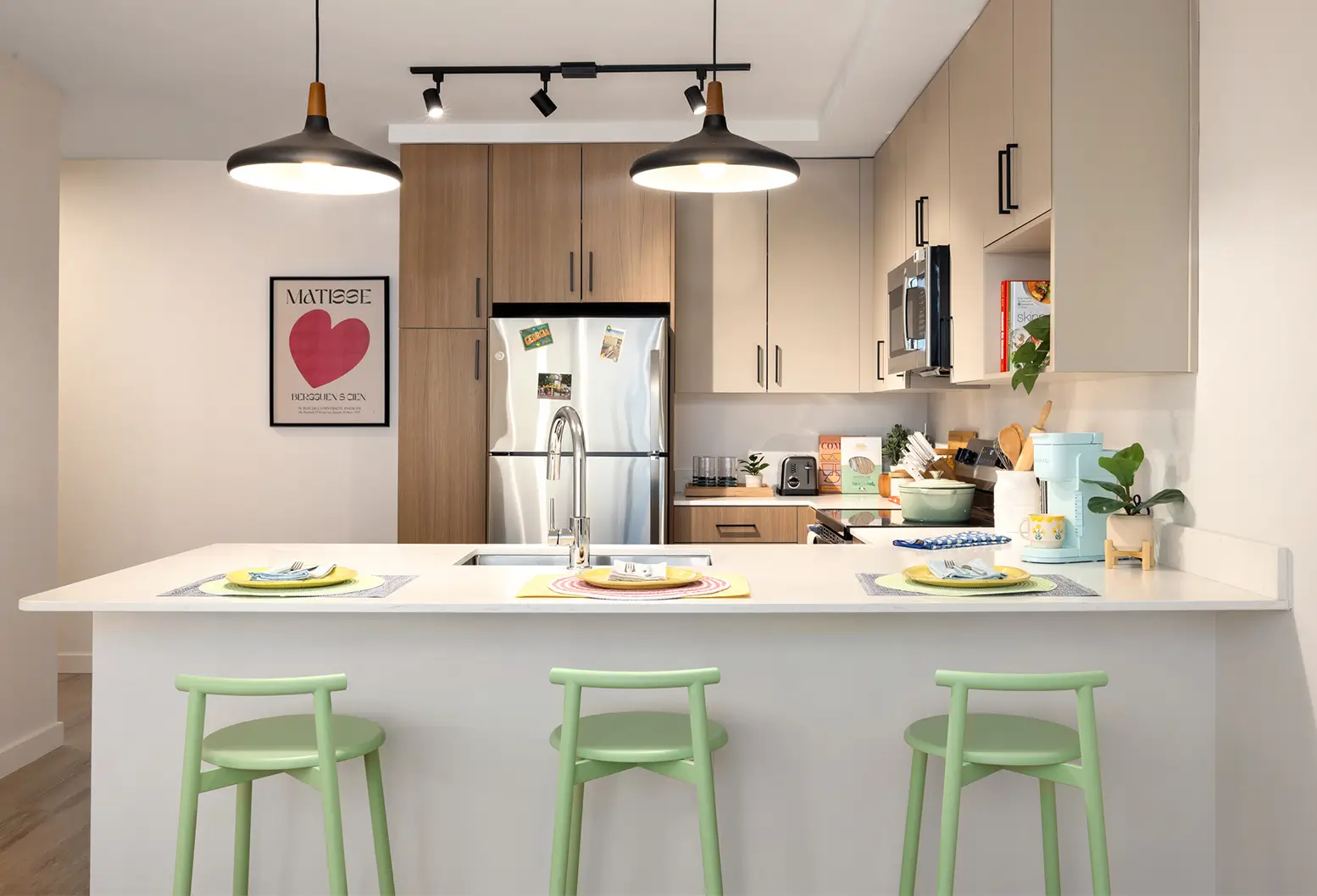A furnished apartment kitchen